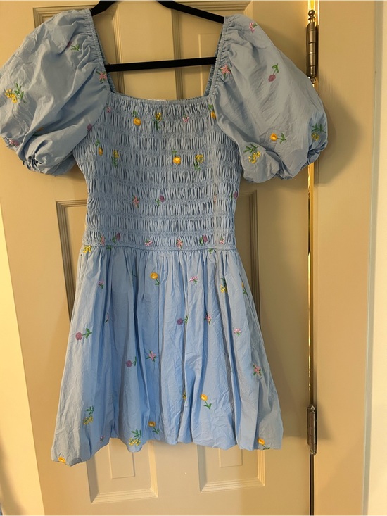 English Factory Dresses & Skirts - English Factory Light Blue Puff-Sleeve Floral Embroidered Dress